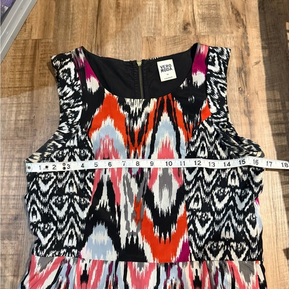 Vero Moda Vibrant Patterned Mini Dress - Picture 6 of 7